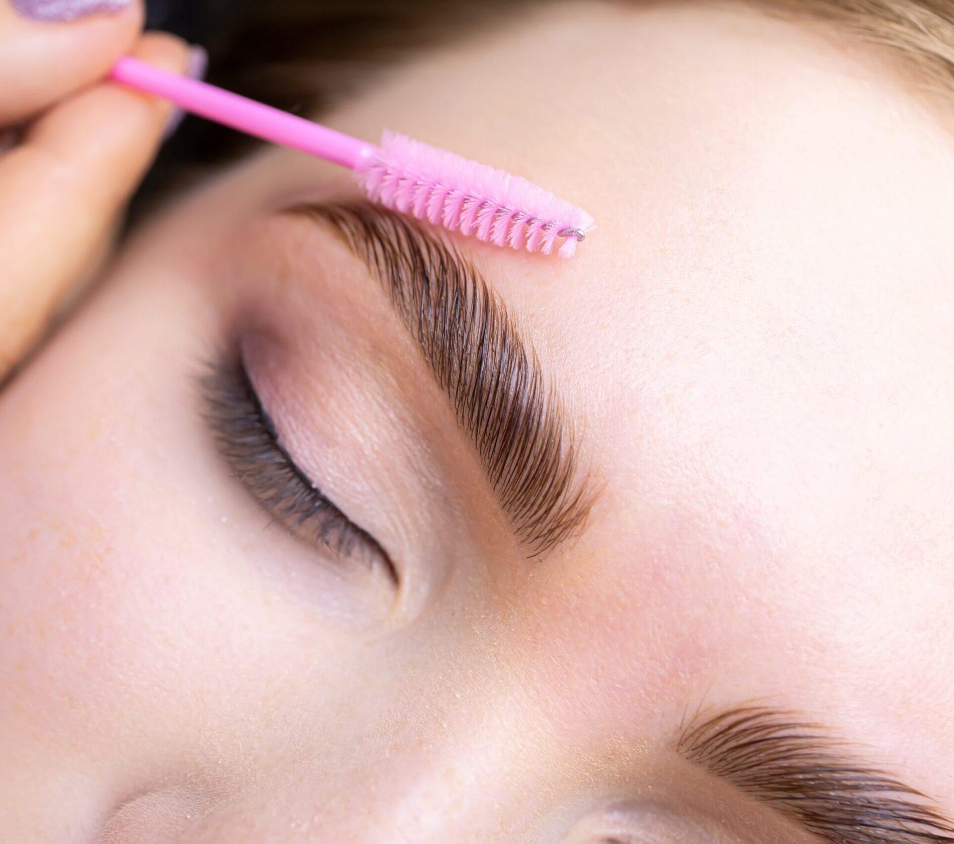Macro,Photography,Of,The,Model's,Hairs,The,Master,Combs,The